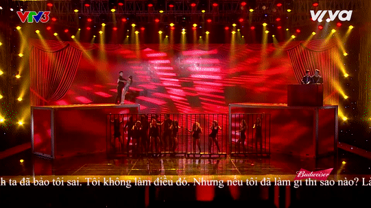 Không thể tin được, Yến Trang, Bảo Thy, Đông Nhi đều có những cú ngã 'thần thánh' ở Remix New Generation Ảnh 2