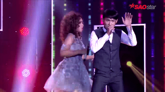 Cặp đôi Trương Diễm - Hoàng Tuấn hát '60 năm cuộc đời' khiến bộ tứ HLV nhảy múa tưng bừng Ảnh 2