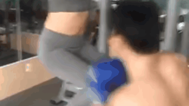 Muốn có vòng eo đẹp như Ngọc Trinh, bạn phải chịu khổ như thế này Ảnh 2