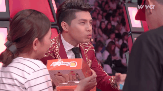 Tận mắt chứng kiến bộ tứ HLV 'tham ăn' như thế nào trên ghế nóng The Voice Ảnh 2