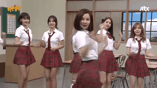 Trở lại ngắn ngủi nhưng SNSD vẫn kịp khiến các fan thích thú với loạt vũ đạo cover 'độc' vô cùng Ảnh 2