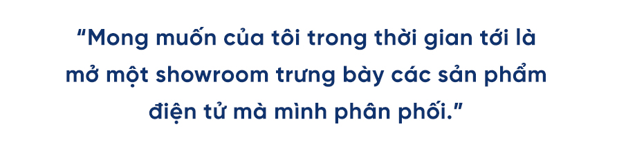 Tỷ phú khuyết tật Lê Văn Công: Từ anh chàng 0 đồng đến ông chủ 100 triệu/tháng