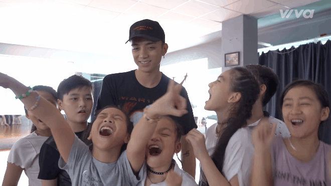 Đột nhập hậu trường luyện tập siêu 'nhắng nhít' của thầy trò Soobin Hoàng Sơn Ảnh 2