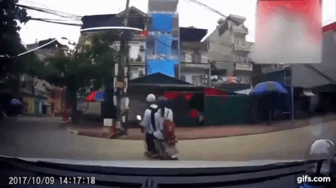 Clip tham gia giao thông của những 'ninja đường phố' khiến ai xem cũng sợ Ảnh 2