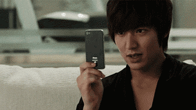 Đọc xong bài viết này bạn sẽ chẳng còn dám dùng smartphone vào ban đêm Ảnh 2