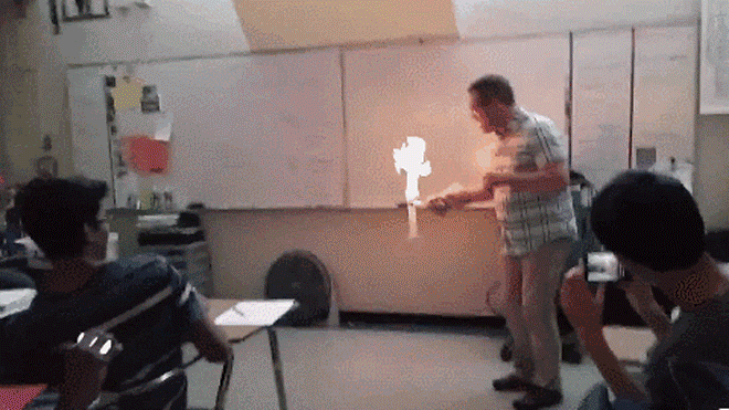 'Cười lăn cười bò' với hình ảnh các thầy cô 'bá đạo' nhất hệ mặt trời Ảnh 2