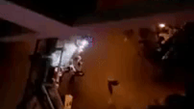 Nam thanh niên bị đánh hội đồng vì nẹt pô ầm ĩ trước cổng ký túc xá lúc nửa đêm Ảnh 2