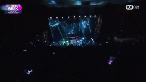 Từ MAMA 2017 đến SBS Gayo Daejun, ‘công nghệ’ cổ vũ ở Kpop đã được nâng lên tầm cao mới Ảnh 2