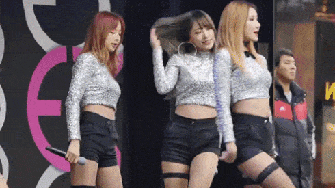 Idol nữ Kpop và những tình huống dở khóc dở cười khi mái tóc 'phản chủ' Ảnh 2