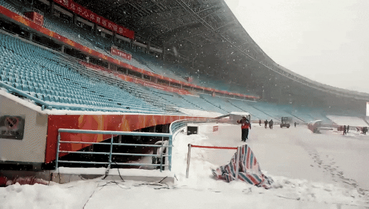 Chung kết U23 Việt Nam - Uzbekistan: Tuyết đang rơi phủ kín mặt sân, nhiệt độ xuống thấp  Ảnh 2