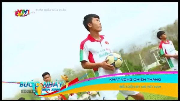 Xuân Trường - Công Phượng nhảy và hát cực 'cool ngầu' trong MV Tết Ảnh 2