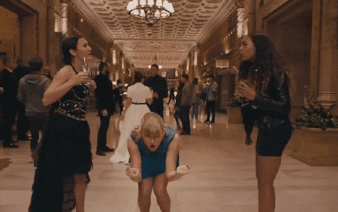 Taylor Swift nhiều 'muối' trong MV mới thế này thì Katy Perry cũng phải 'xin quỳ' Ảnh 2