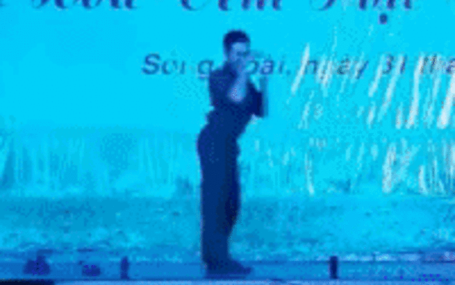 Nhảy cover hit của Chi Pu, chú bộ đội khiến dân mạng thốt lên: 'Khi bạn có tố chất làm dancer, nhưng bố mẹ muốn bạn đi lính' Ảnh 2