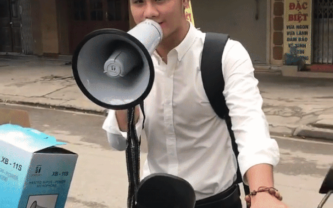 8X, 9X bồi hồi khi nghe trai đẹp 'cover' những tiếng rao bất hủ của ấu thơ một cách quá chuyên nghiệp Ảnh 2