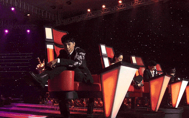 Độc quyền tại The Voice 2018: Noo liên tục 'thả thính' và… vắt chân lên 'ghế nóng' hát cùng fan! Ảnh 2