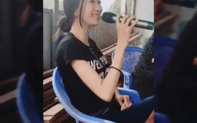 Cô gái xinh đẹp ngẫu hứng hát cải lương khoe giọng ngọt lịm khiến cư dân mạng mê mẩn Ảnh 2