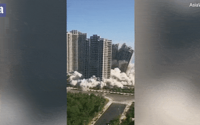 Cảnh tượng 4 ‘tòa tháp ma’ sụp đổ trong vòng 15 giây Ảnh 2