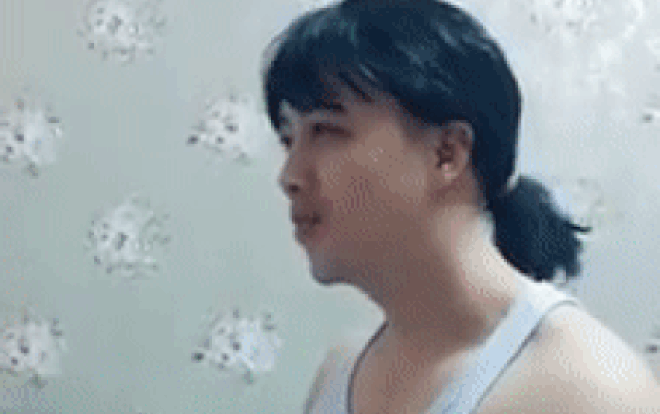 'Hậu duệ' phiên bản nam của Nguyệt Thảo Mai xuất hiện, chị em 'truy link' ầm ầm vì thần thái miễn chê Ảnh 2