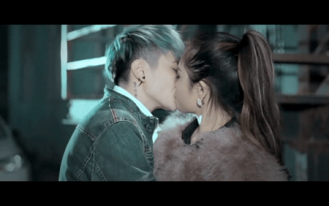 Nhìn lại những khoảnh khắc yêu đương nồng nhiệt của cặp đôi đồng giới MC Ngọc Trang và Lin Jay Ảnh 2