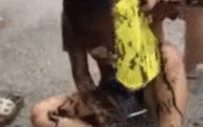 Vụ bà bầu bụng vượt mặt đến hắt dầu luyn và mắm tôm lên người nhân tình: Công an mời người vợ lên làm việc Ảnh 2