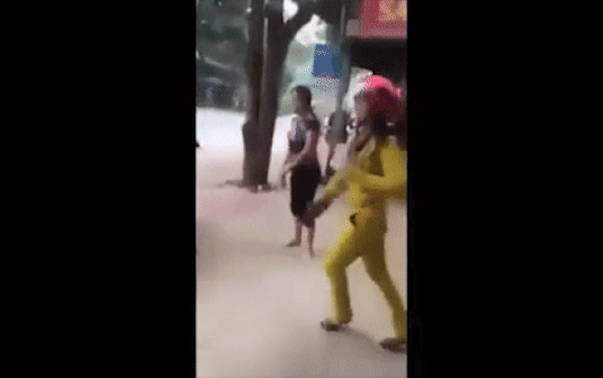 Bắt quả tang chồng và cháu dâu vào nhà nghỉ, vợ gào thét trong uất ức: 'Tao là mợ mày nhé, tao phải đánh mày' Ảnh 2