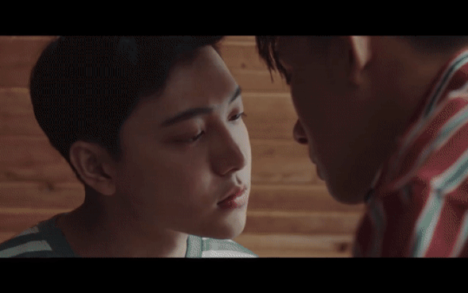 Đoạn clip 'yêu nhưng không dám nói' của hai trai đẹp này đang được chia sẻ nhiệt tình trên MXH Ảnh 2