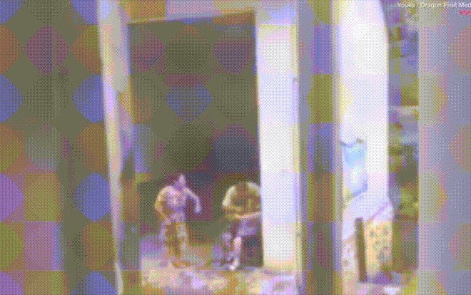 Phẫn nộ con trai ép mẹ già ăn cỏ khô chỉ vì bênh vợ Ảnh 2