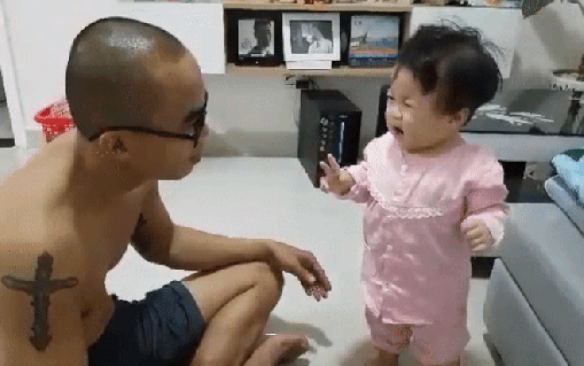 Những bé gái khiến dân mạng phát cuồng, tình nguyện gia nhập 'team đẻ thuê' Ảnh 2