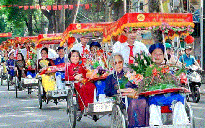 Đại gia dùng container chở 50 xích lô từ Hà Nội về Phú Thọ rước dâu Ảnh 2