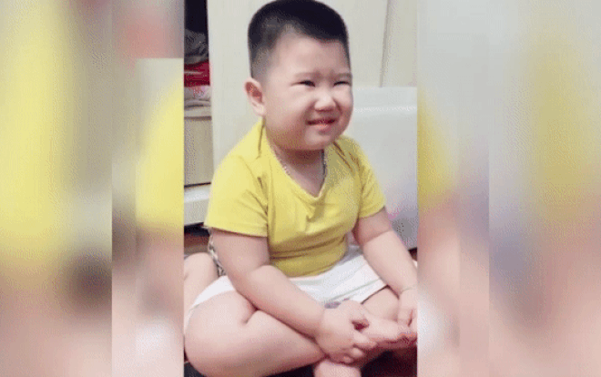 'Chị Google lầy lội' vào vai bà Kẹ khiến các bé sợ méo mặt, răm rắp nghe theo mọi yêu cầu Ảnh 2