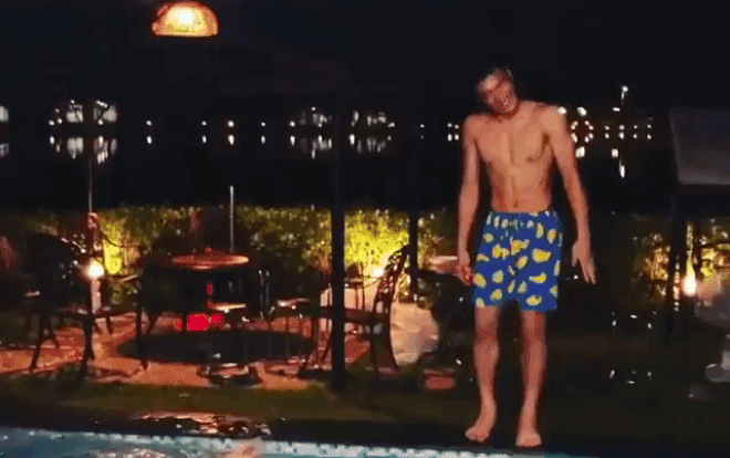 Nhân clip 'crush quốc dân' nhảy hồ bơi xin lỗi Đức Chinh, dân mạng bấn loạn phát hiện body cực đẹp của Bùi Tiến Dũng Ảnh 2