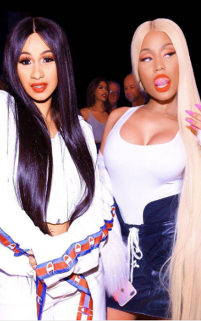 Cardi B ngầm khen ngợi Nicki Minaj hết lời