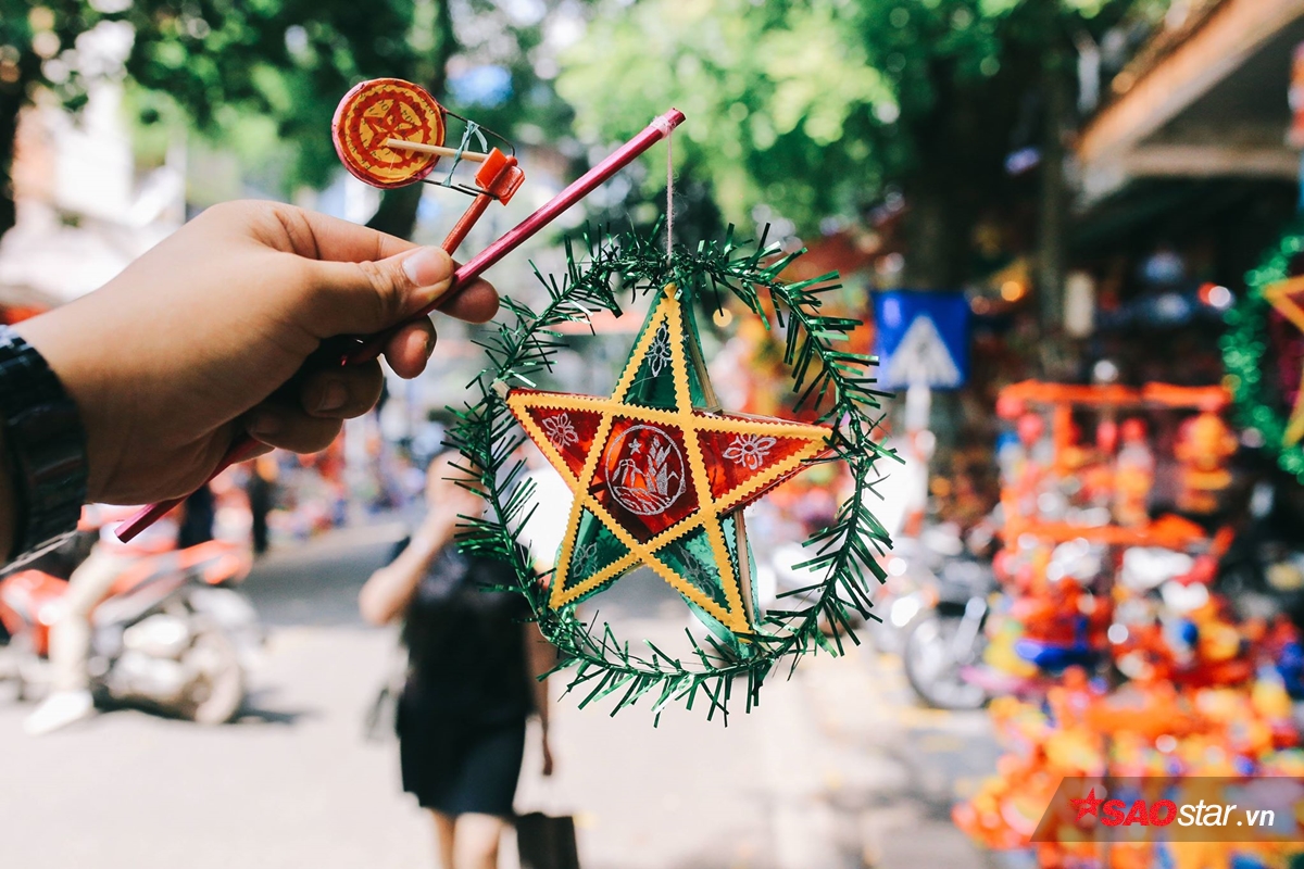 Lên phố Hàng Mã ngay thôi, không khí trung thu đã ngập tràn với sắc màu rực rỡ đẹp như mơ rồi đấy! Ảnh 1