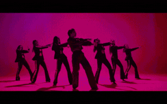 'Lầy' như Miu Lê: Lần đầu tiên làm MV dance đã tạo hẳn trào lưu vũ điệu 'thả thính' Ảnh 2