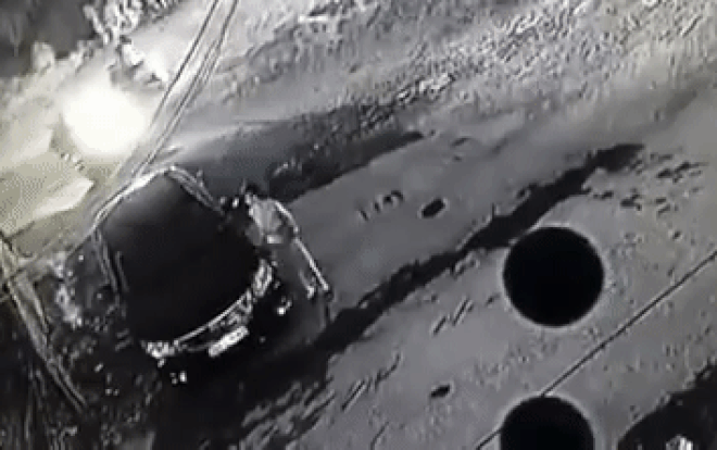 Khởi tố vụ án quý bà ăn mặc sang chảnh lén cào xước xe ô tô Camry sau mâu thuẫn nhỏ Ảnh 2