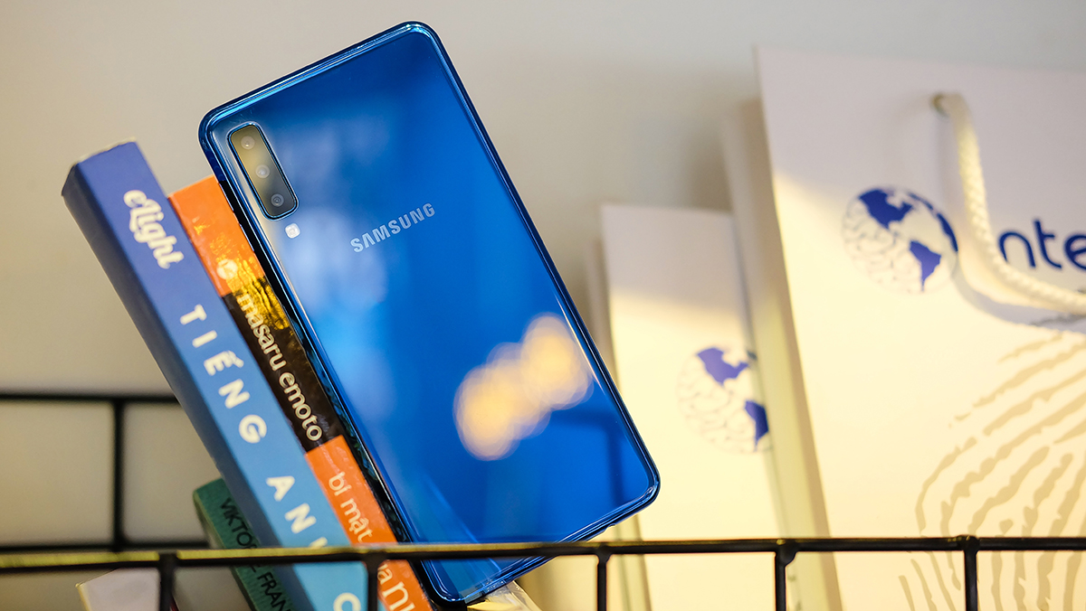 Galaxy A7 (2018): smartphone 'chụp cả thế giới' với bộ ba camera độc đáo Ảnh 10