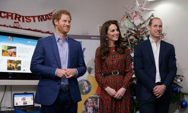 Hoàng tử William và Harry có thực sự thân thiết như bạn nghĩ? Ảnh 10