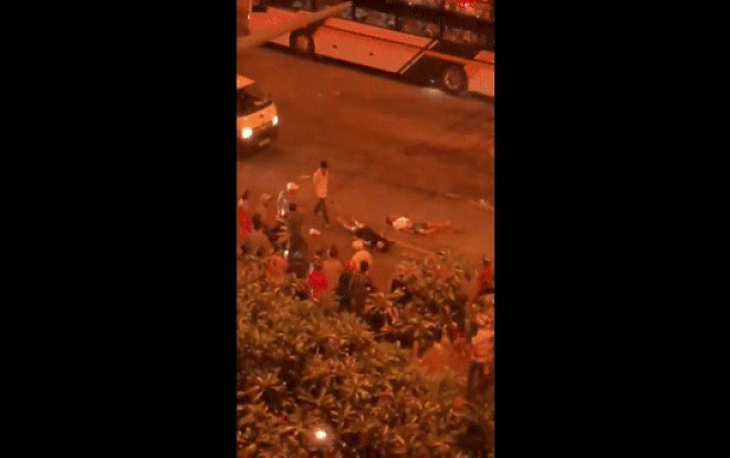 Xảy ra va chạm trong lúc 'đi bão', người bị thương nằm la liệt trên đường phố Sài Gòn Ảnh 2