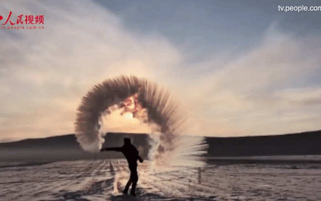 Khám phá cuộc sống của sinh viên Trung Quốc ngày nước nóng biến thành băng ngay tức thì, nhiệt độ dưới -43 độ C Ảnh 2