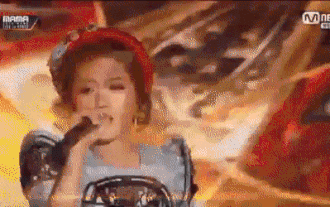 Clip sau 'cú ngã định mệnh', Orange tự tin hát 'Người lạ ơi' tiếng Hàn trước hàng chục ngàn khán giả xứ Kim Chi Ảnh 2