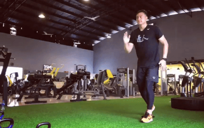 'Thánh lầy' kiêm cây văn nghệ mới nổi của ĐT Việt Nam: Tập gym cũng nhảy theo nhạc chuẩn như robot tự động Ảnh 2