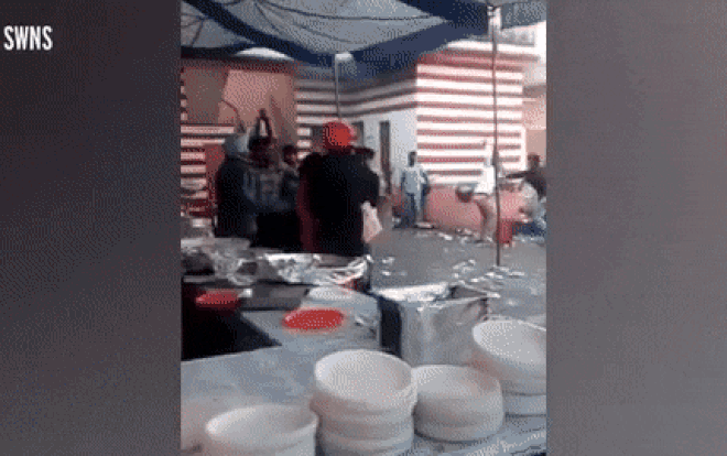 Khách khứa cầm ghế 'choảng nhau' giữa đám cưới vì thiếu cỗ Ảnh 2