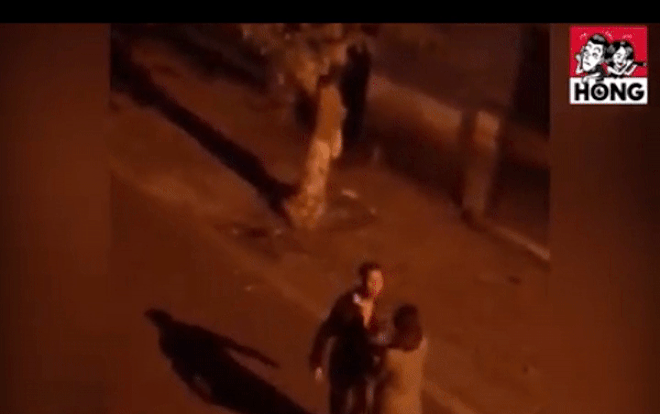 Bắt gặp bạn gái đi với trai lạ giữa đêm, chàng trai bức xúc tát thẳng mặt không thương tiếc Ảnh 2