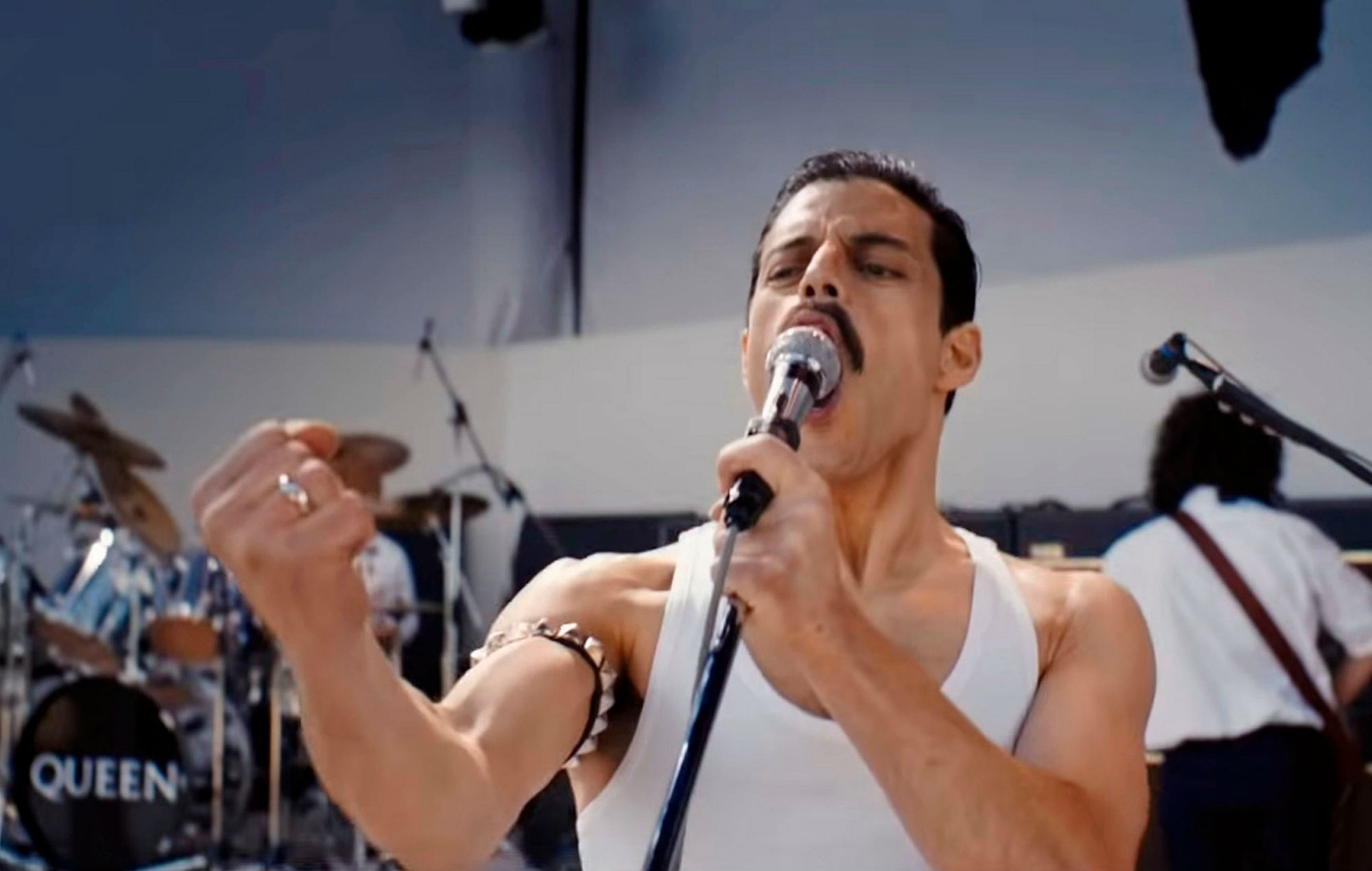 Rami Malek: Kẻ kỳ quặc hát Bohemian Rhapsody Ảnh 13