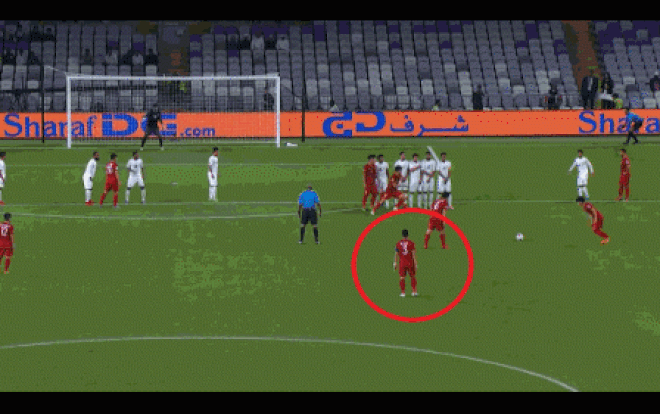 Khoảnh khắc thú vị: Quang Hải chưa sút phạt, Quế Ngọc Hải đã giơ tay ăn mừng trước Ảnh 2