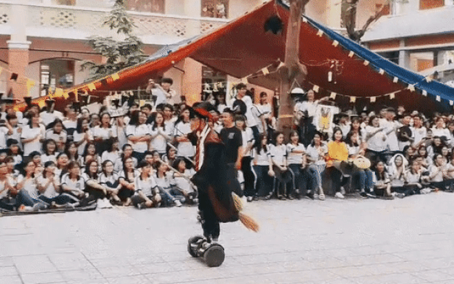 Hội trại Xuân theo phong cách phù thuỷ cực hoành tráng của học sinh THPT gây sốt cộng đồng mạng Ảnh 2