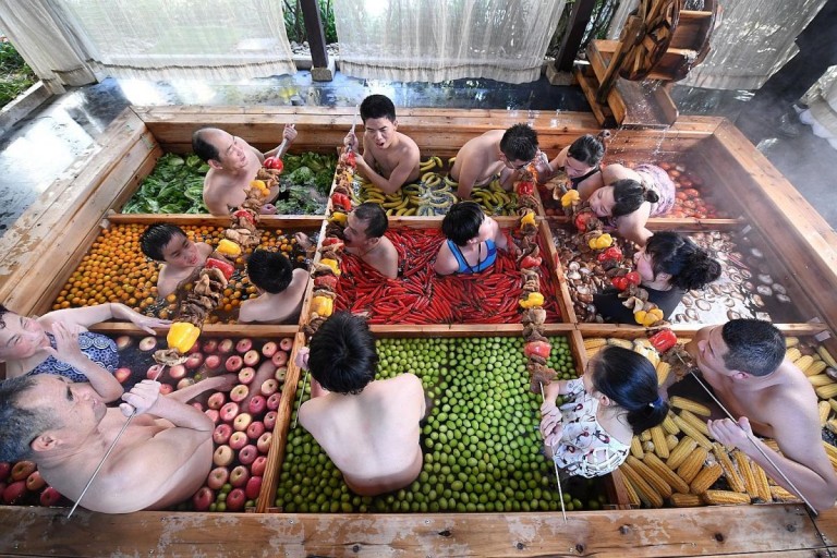 Lẩu người 1.