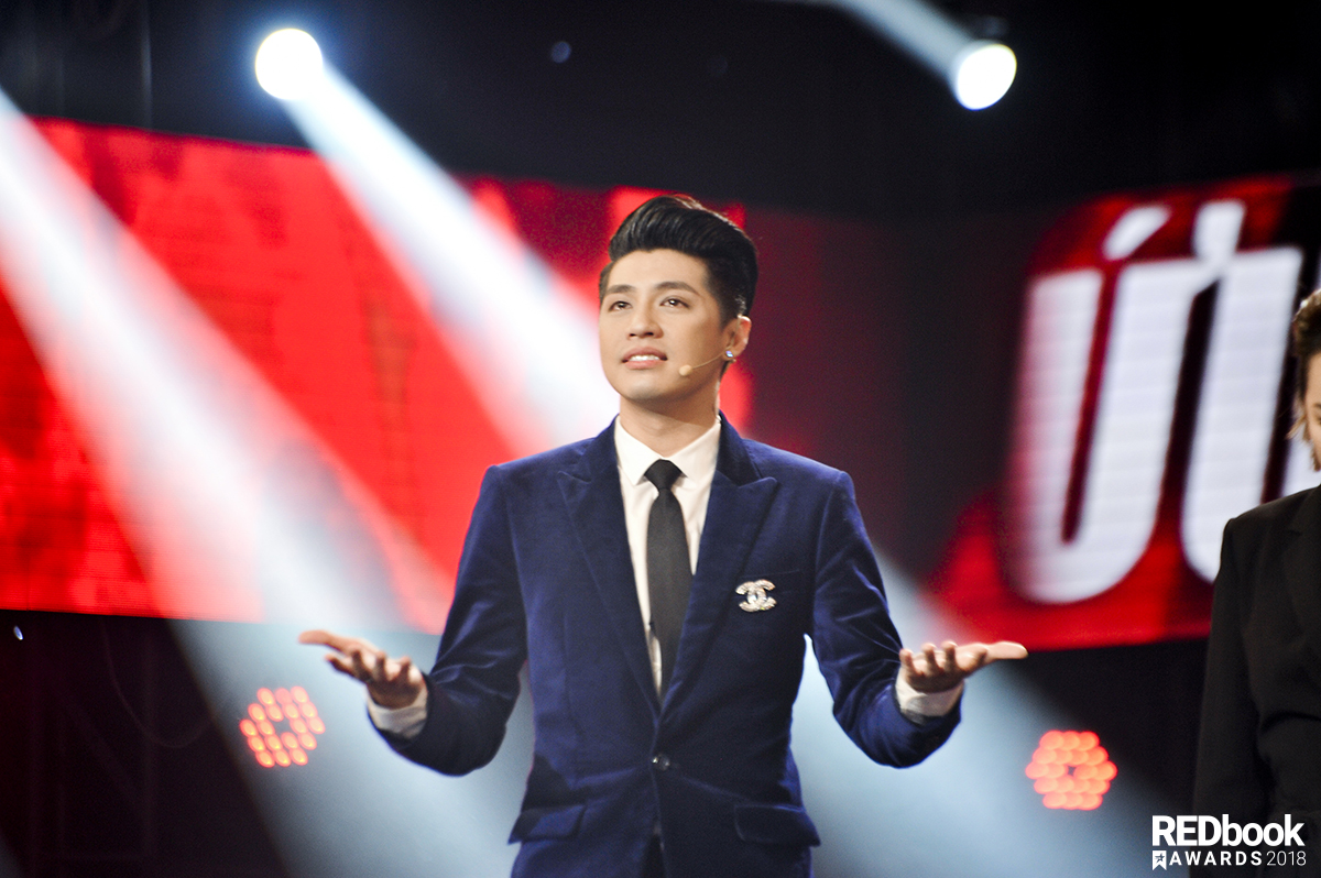 REDbook Tết Kỷ Hợi - Ngôi sao mùng 3 Tết: Nút chặn đặc biệt của The Voice 2018 Ảnh 16