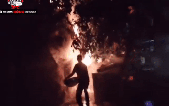 Đốt pháo chơi vui dịp Tết, nam thanh niên làm cháy bùng đống rơm, suýt đốt thêm cả 2 nhà hàng xóm Ảnh 2