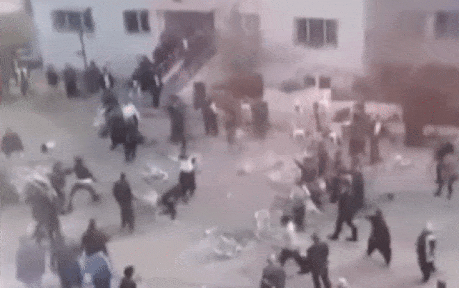 Gia đình cô dâu, chú rể 'choảng nhau' trong đám cưới vì lý do nhỏ nhặt này Ảnh 2